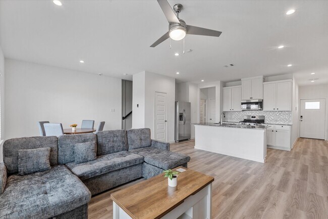 Foto del edificio - 10116 Penryn Frst Trl