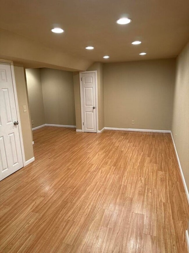 Building Photo - 5246-5248 N 54th St. (3 Unit)