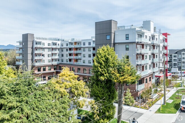 Building Photo - Habitat @ 81st