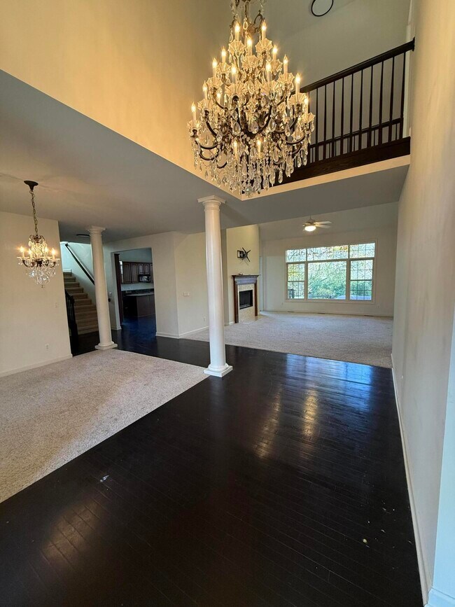 Foto del edificio - 18145 Shoreline Ct