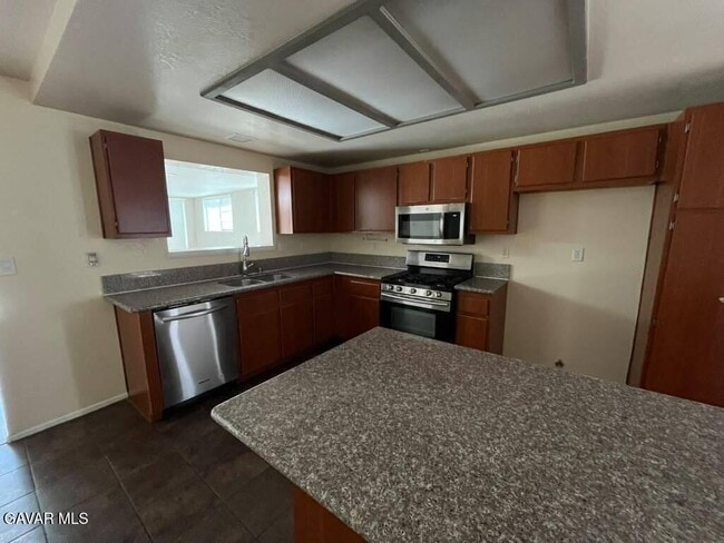 Building Photo - 43770 Santa Rosa Cir
