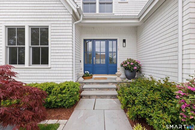 Foto del edificio - 15 Roosevelt Rd