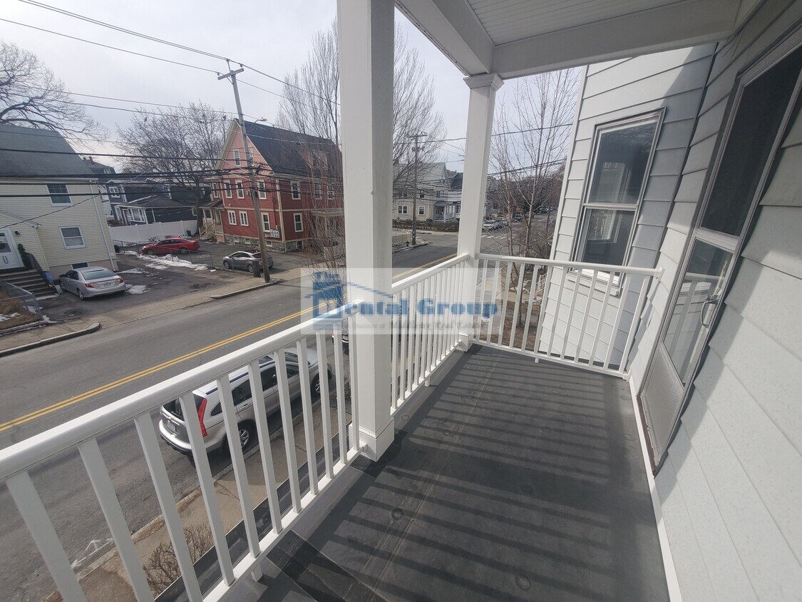 129 Warren St Unit 2, Arlington, MA 02474 Apartments in Arlington, MA