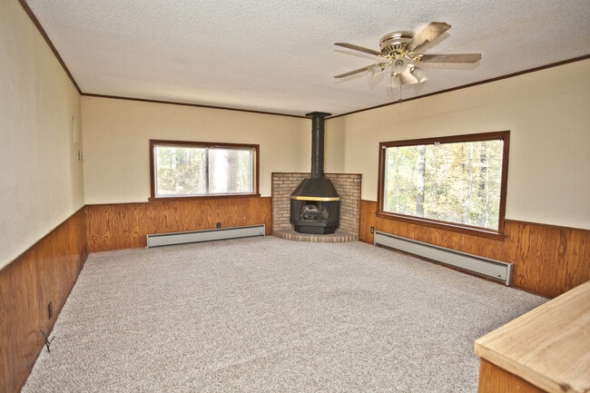 Building Photo - ***33 Sheneman Drive***