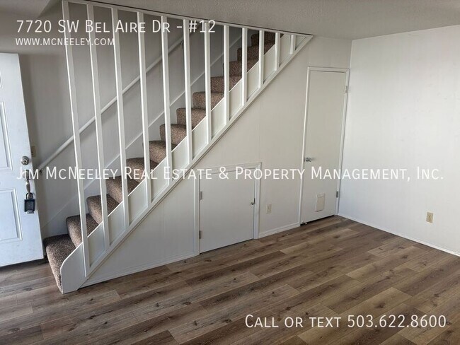 Foto del edificio - 7720 SW Bel Aire Dr