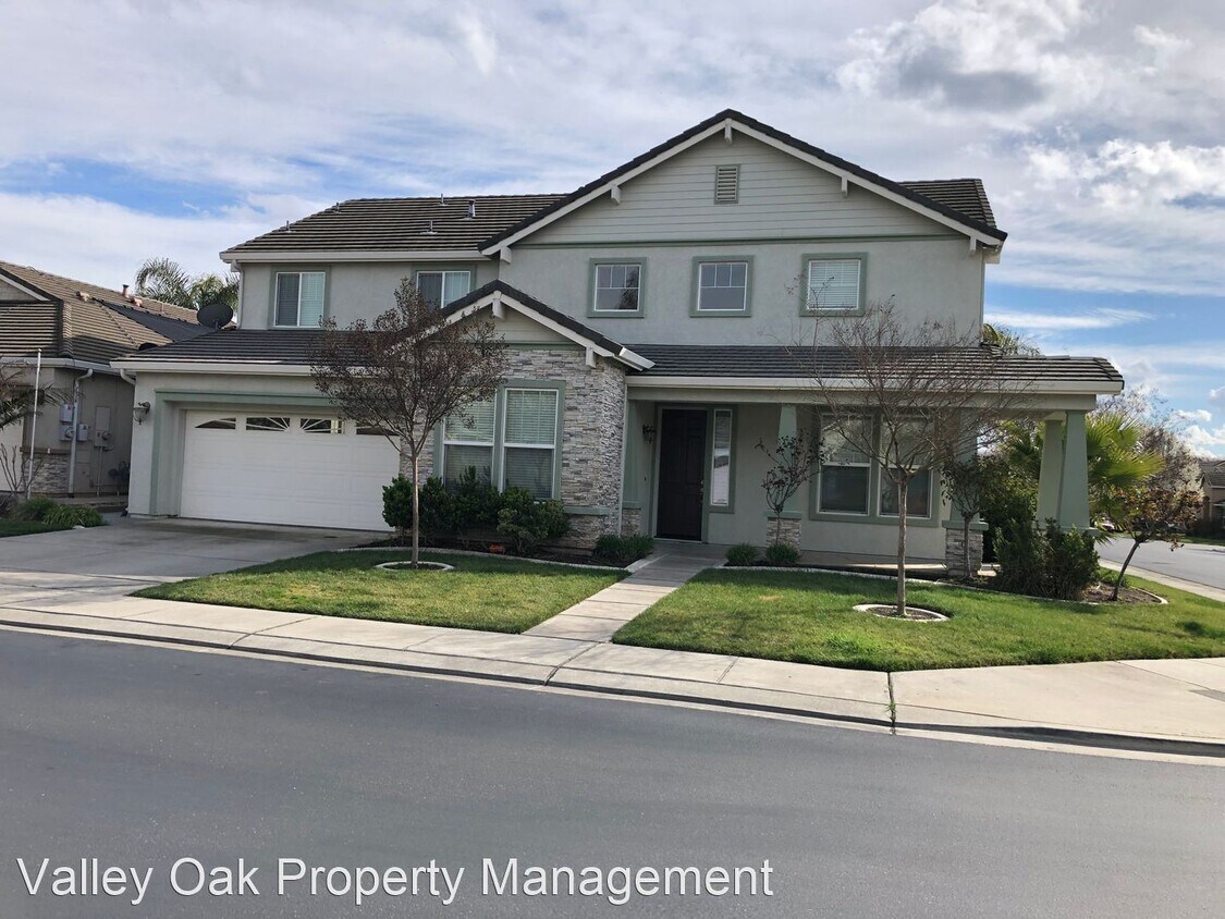 4 br, 2.5 bath House 13606 Brook Way House for Rent in Waterford