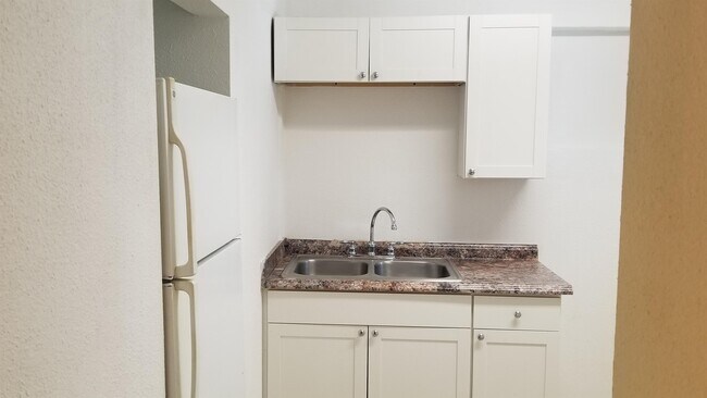 Building Photo - 3039 Belden St