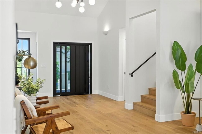 Foto del edificio - 3756 Goodland Ave