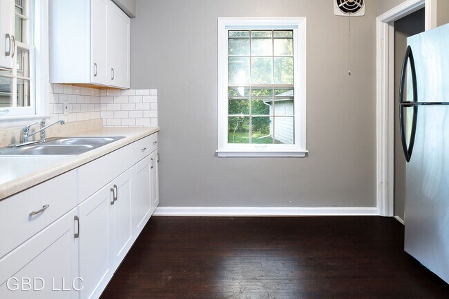 Building Photo - 3 br, 1 bath House - 2404 48th St