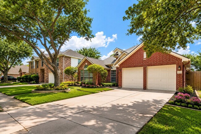 Foto del edificio - 8619 Bridge Park Dr