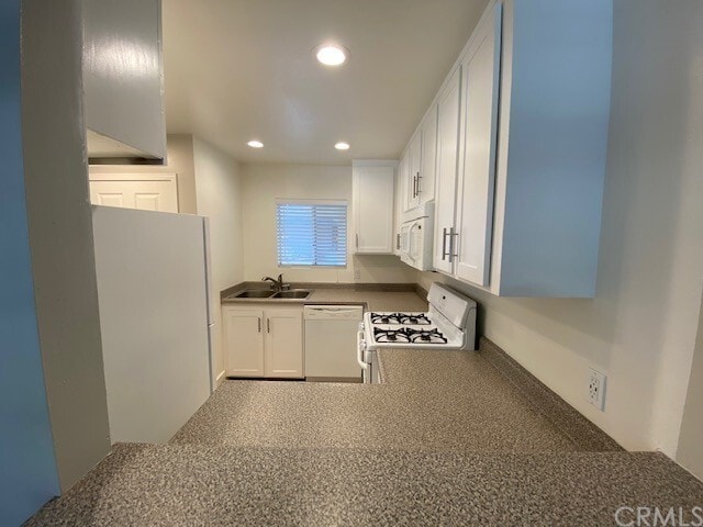 Building Photo - 5401 E Anaheim Rd