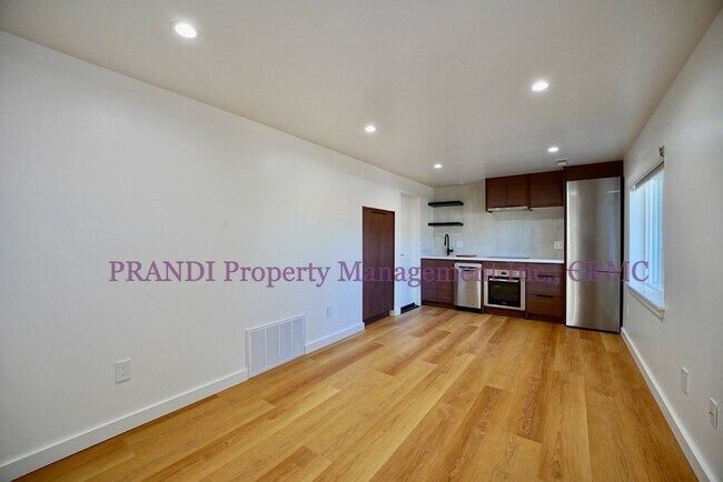 Building Photo - Completely New 1Br, Sleek and Modern with ...