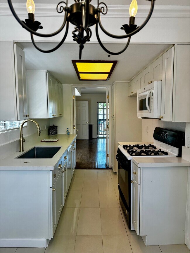Kitchen view - 147 W Acacia Ave