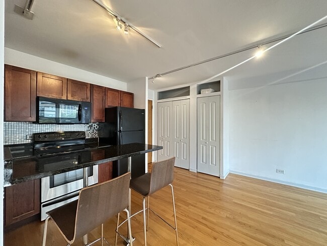 Building Photo - 4180 N Marine Dr