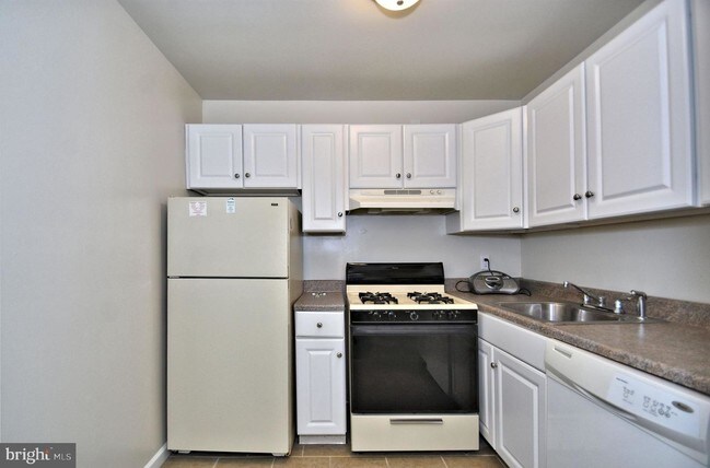 Building Photo - 209 Meadowview Ln