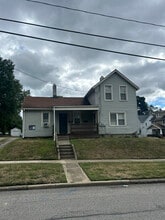 Building Photo - 503 Allyn St
