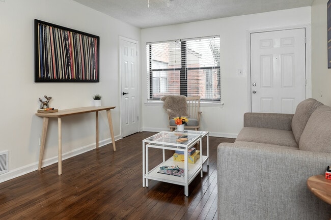 Building Photo - Eleven60