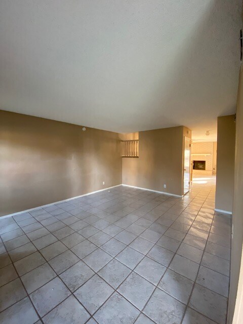 Building Photo - 146 Amistad Blvd