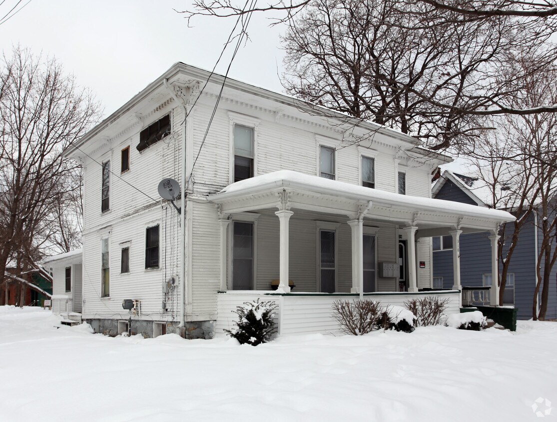 Primary Photo - 318 W Wesley St