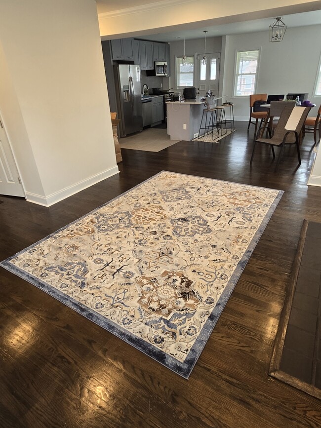 Sala de estar - 1511 Woodbourne Ave