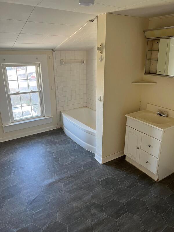 506 2nd St, Saint Albans, WV 25177 Condo for Rent in Saint Albans, WV