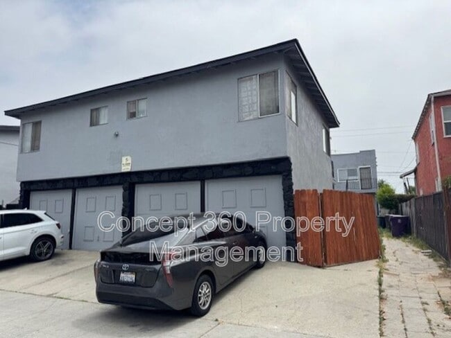 Building Photo - 758 Cerritos Ave