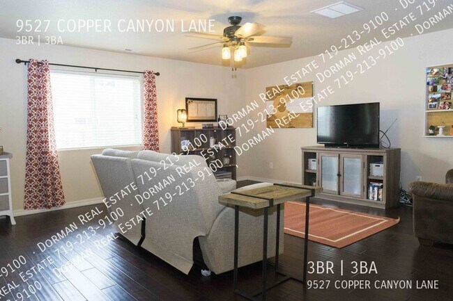 Foto del edificio - 9527 Copper Canyon Ln
