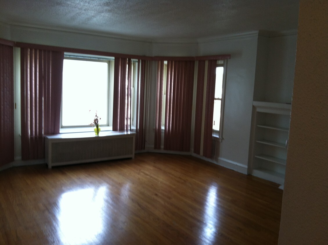 Front Room - 8539 S Drexel Ave