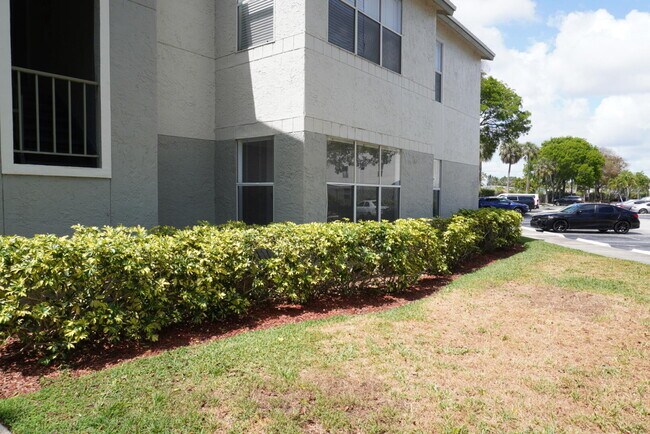 Foto del edificio - 1401 Village Blvd
