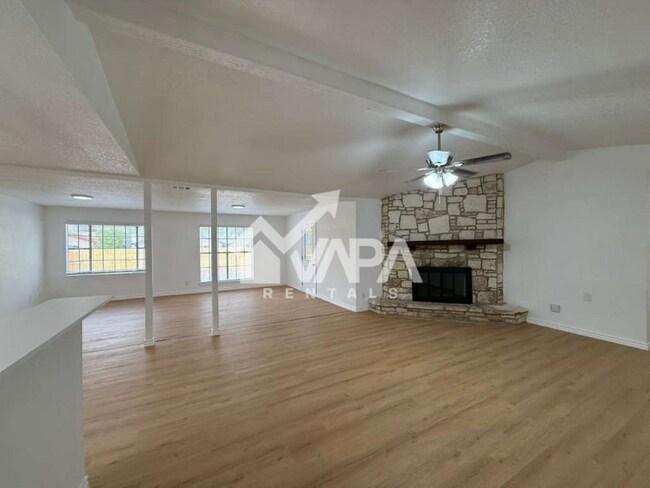 Foto del edificio - 222 Kerry Brook Dr