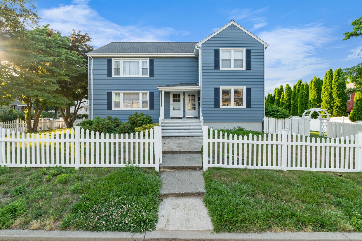 Foto principal - 228-230 Jennings Rd