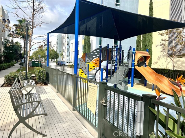 Building Photo - 2336 Synergy