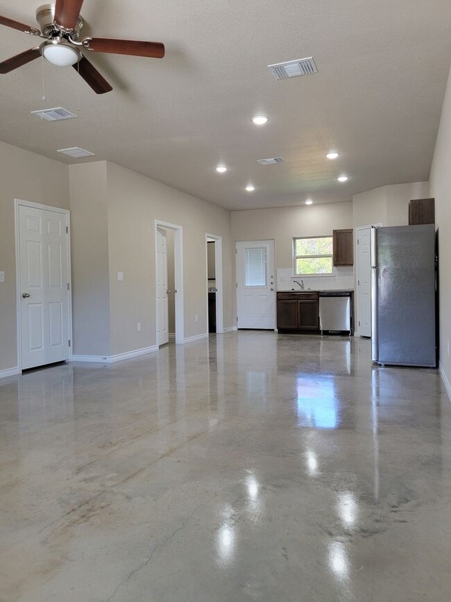 Building Photo - 3909 Turner Ave