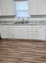 Building Photo - 421 W Madison St