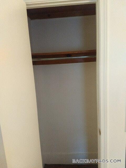 Foto principal - 272 Newbury St