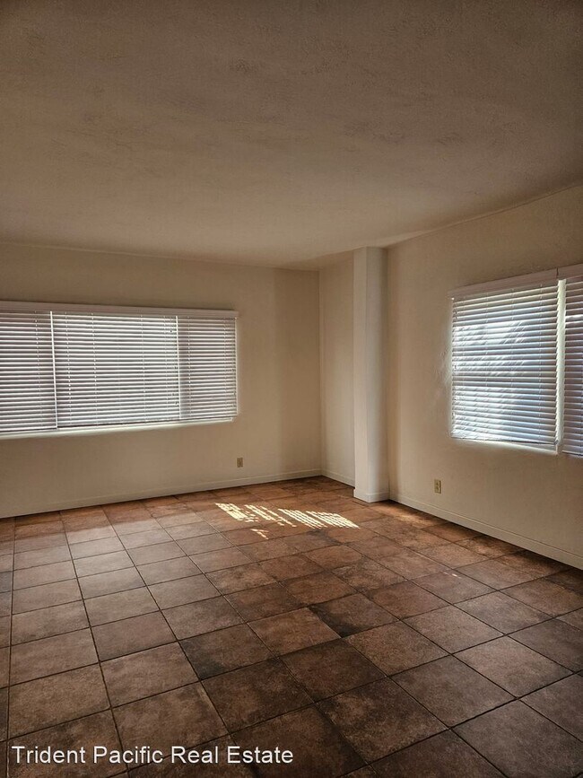 Building Photo - 3 br, 4 bath House - 1048 Olive Ave