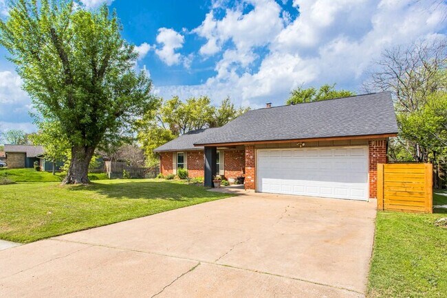 Building Photo - 10100 Faylin Dr