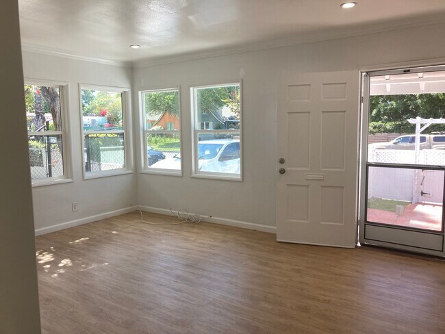 Foto del edificio - 10847 Hesby St