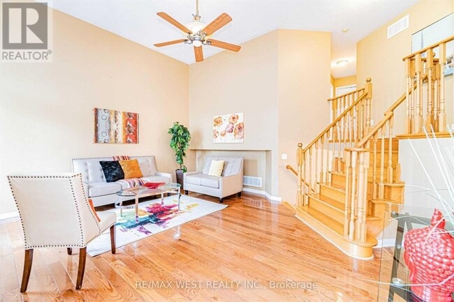 Building Photo - 37 Charleswood Cir
