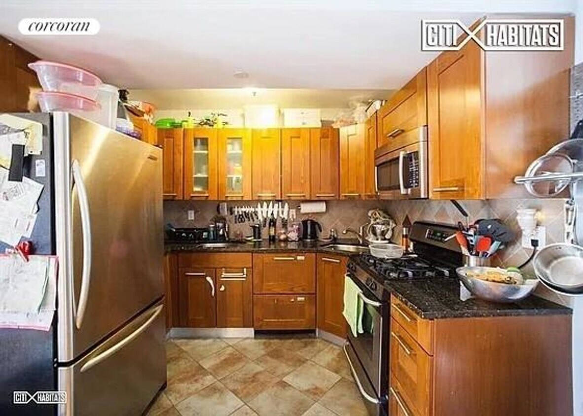 Foto del edificio - 977 E 12th St