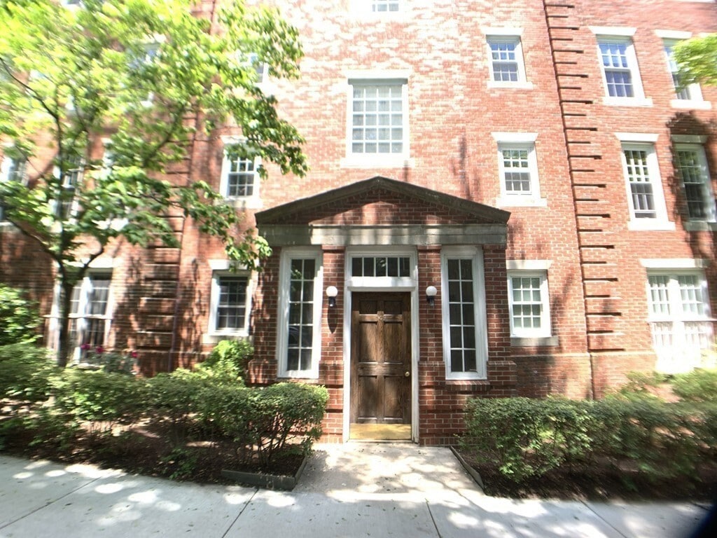 Primary Photo - 149 Beaconsfield Rd
