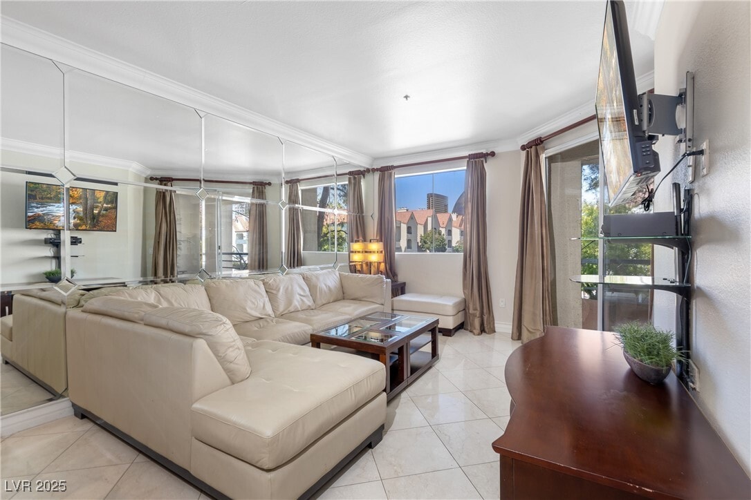 Foto principal - 260 E Flamingo Rd