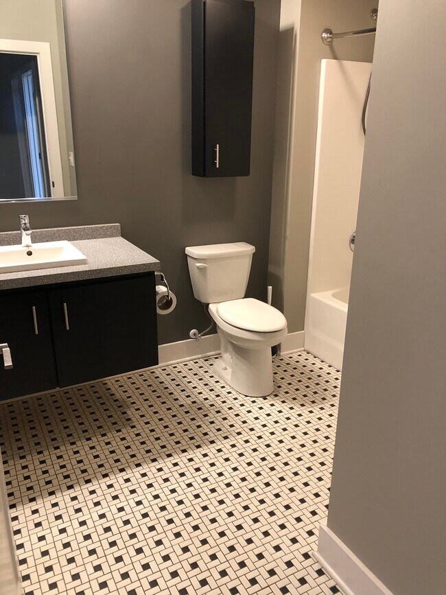 Foto del edificio - 127 E Main St