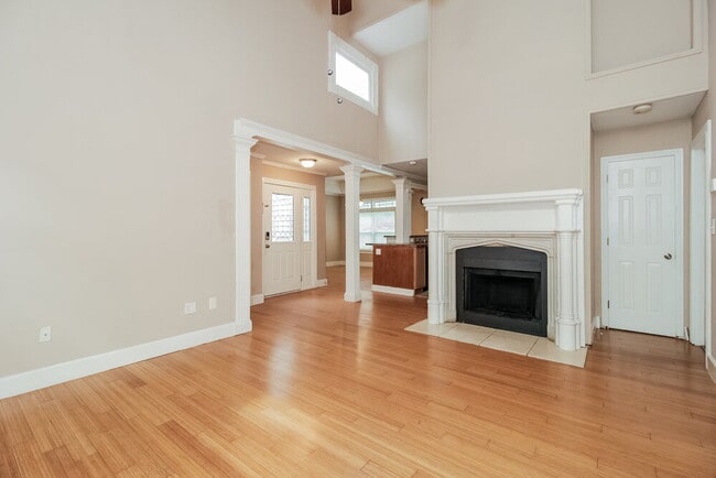 Building Photo - 4275 Cabretta Dr SE
