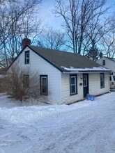 Building Photo - 366 Riverside Ave