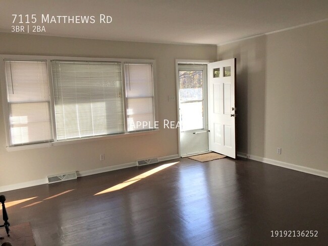 Foto del edificio - 7115 Matthews Rd. - Available Mid May