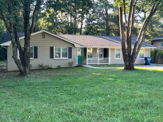 Building Photo - 420 Lockridge Ln