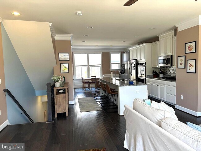 Foto del edificio - 3697 Ambrose Hills Rd