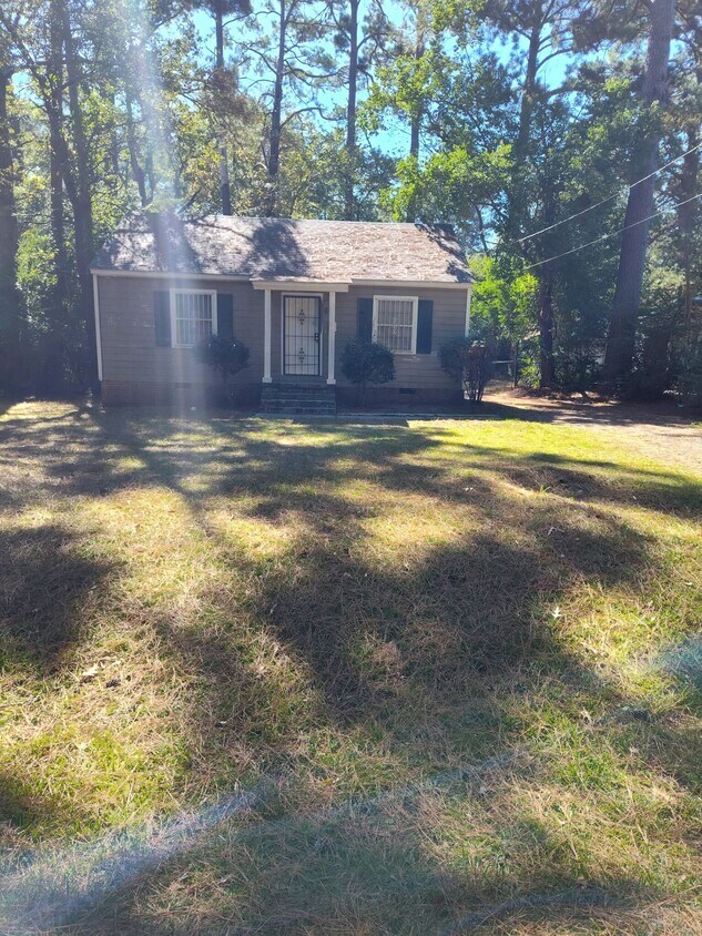 Foto principal - 661 Woodbury Rd