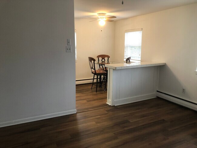 Building Photo - 1 Radnor Dr